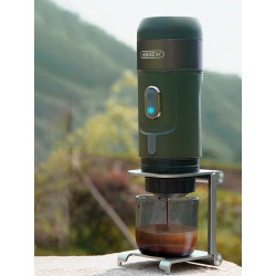 Kabellose Espressomaschine HIBREW: Kaffee für unterwegs im Auto und Camp